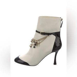 2020 Chanel Interlocking Logo Boots. Size 40.